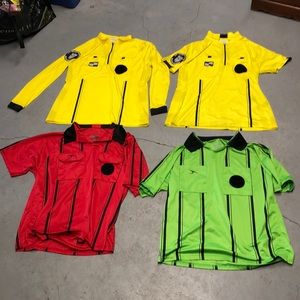 Soccer referee clothing + equipment